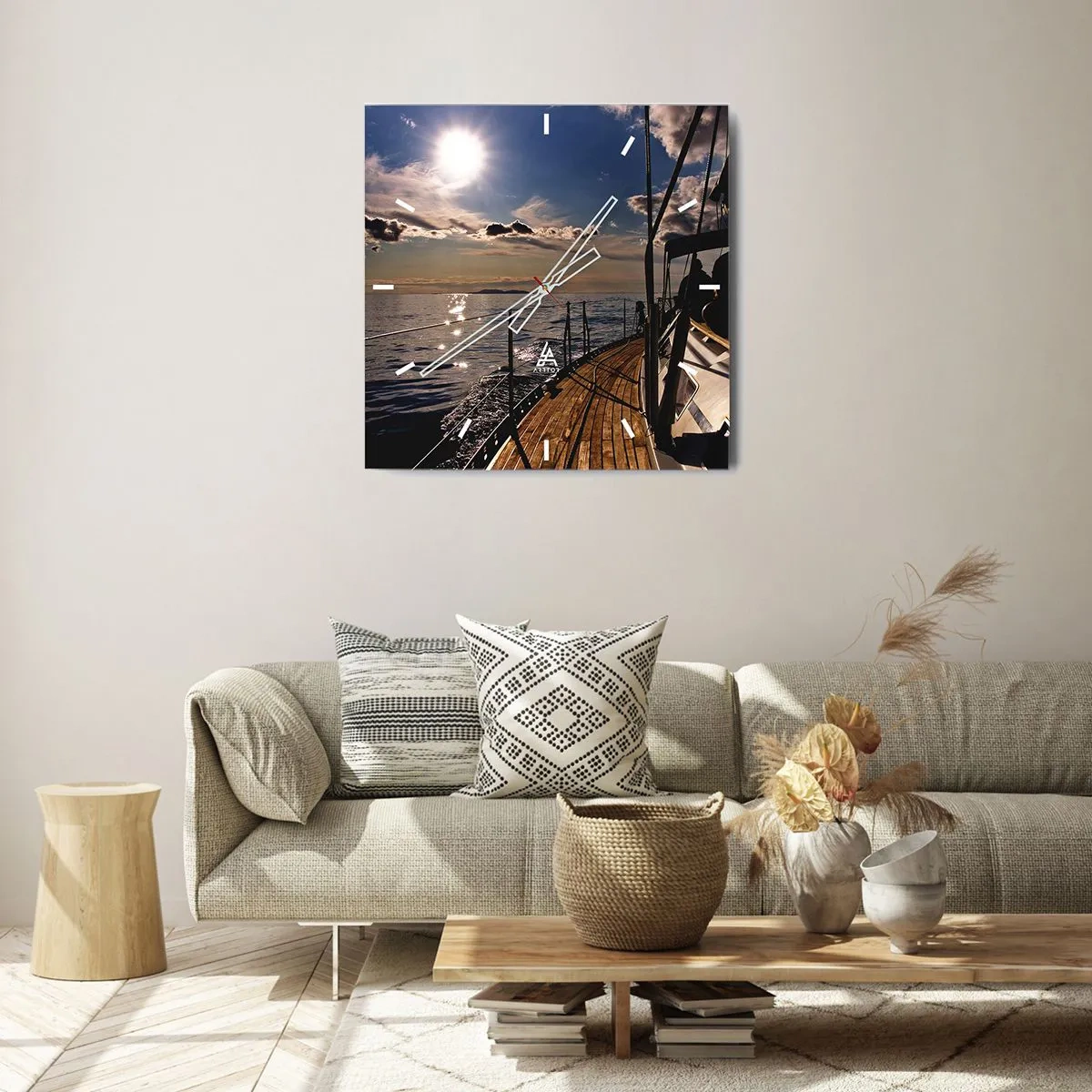 Horloge murale - Pendule murale - Une croisière en yacht sur la mer au coucher du soleil - 30x30cm - Naviguer vers le soleil - Décoration murale moderne pour le salon et la chambre ARTTOR