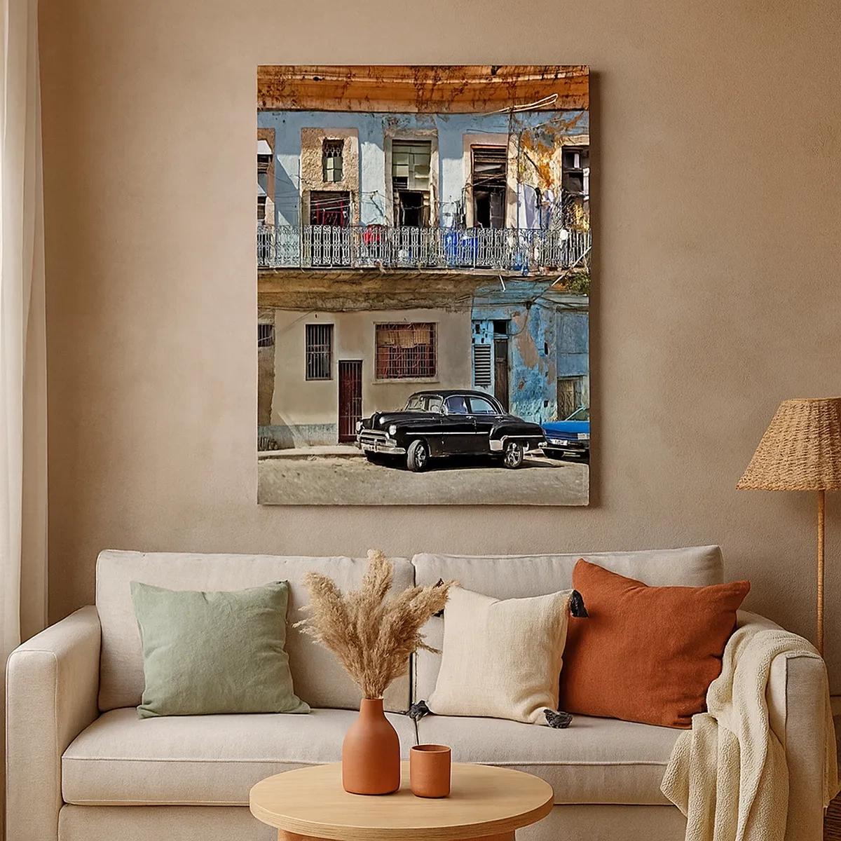 Impression sur toile - Image sur toile - Des immeubles colorés et une voiture classique dans le paysage urbain - 50x70cm - Climat hawaïen - Décoration murale moderne pour le salon et la chambre ARTTOR