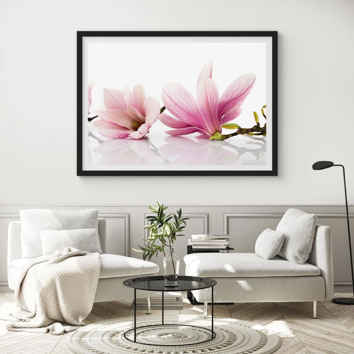 Affiche dans un cadre noir - Poster - Magnolias roses délicats sur fond blanc - 70x50cm - Délicat comme une brise de printemps - Décoration murale moderne pour le salon et la chambre ARTTOR