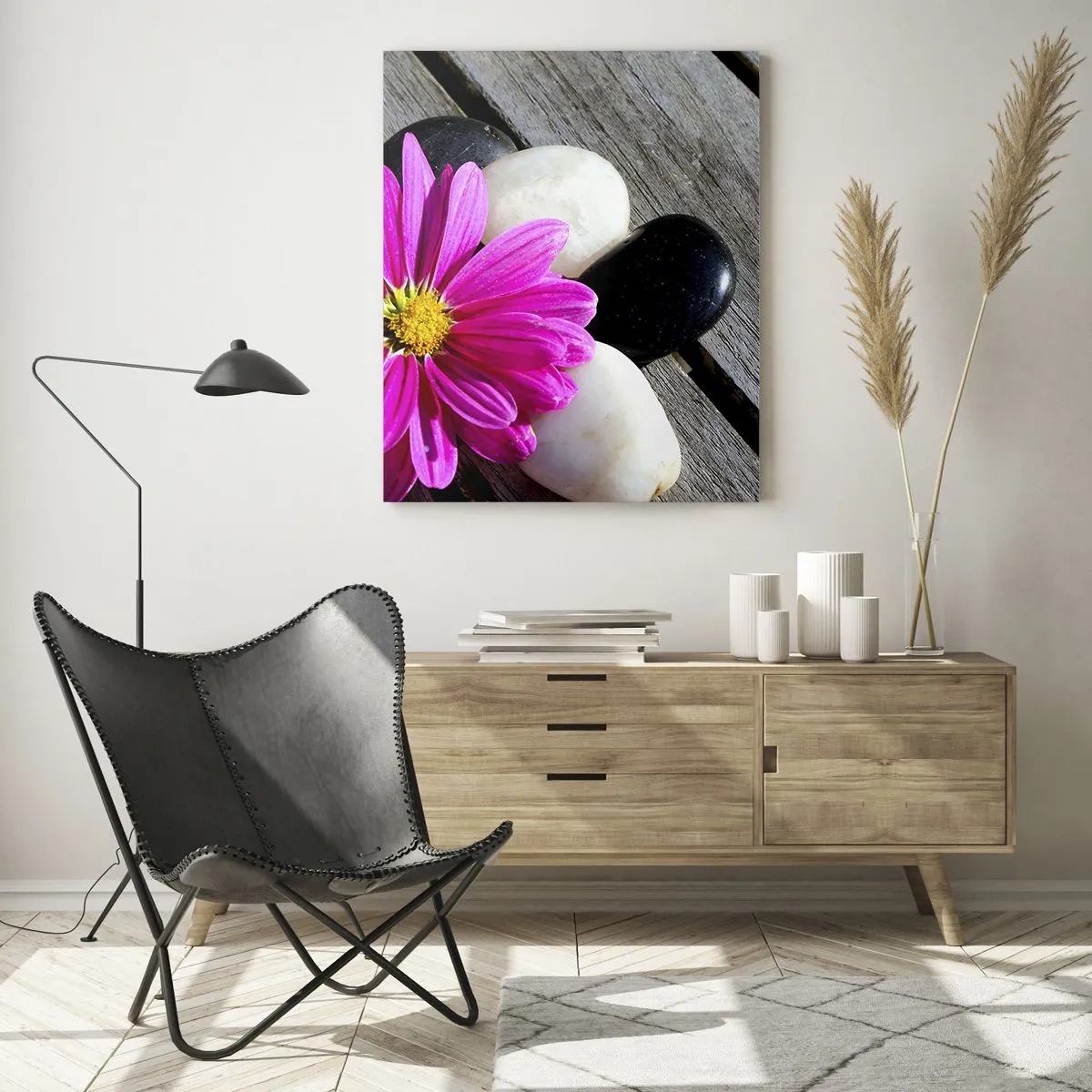 Impression sur verre - Image sur verre - Fleur rose avec des pierres sur un fond en bois - 50x70cm - Repos sur la jetée - Décoration murale moderne pour le salon et la chambre ARTTOR