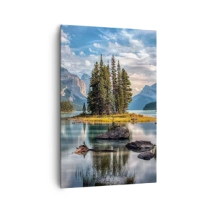 Impression sur toile - Image sur toile - Un paysage de montagne avec une île entourée d'un lac calme - 80x120cm - Sous les grandes eaux claires - Décoration murale moderne pour le salon et la chambre ARTTOR