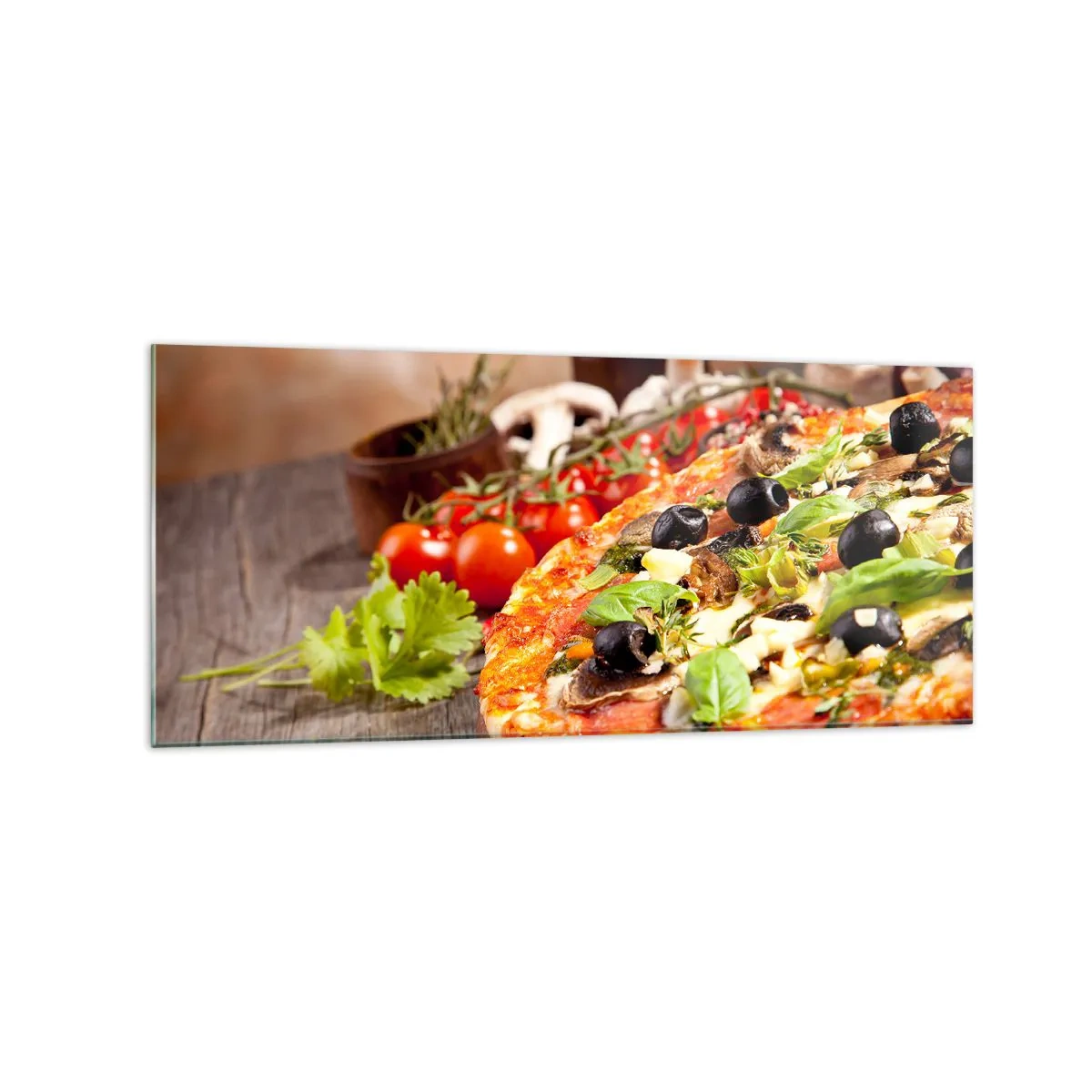 Impression sur verre - Image sur verre - Pizza aux olives, basilic et ingrédients frais sur fond de bois - 120x50cm - Des ingrédients telluriques - Décoration murale moderne pour le salon et la chambre ARTTOR