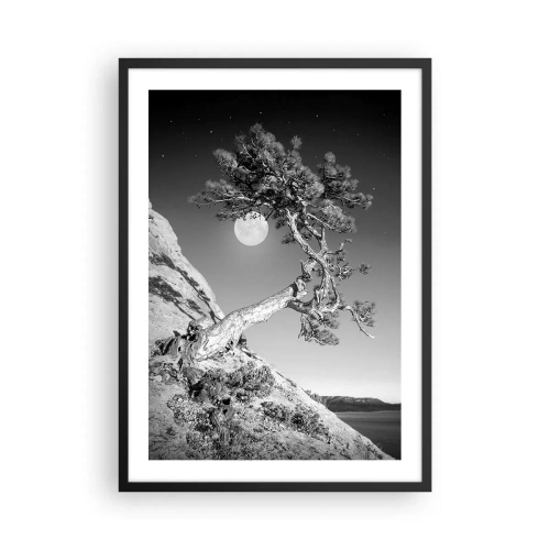Affiche dans un cadre noir - Poster - Un arbre solitaire sur une colline avec une pleine lune en arrière-plan, un paysage nocturne - 50x70cm - Un combattant vainqueur - Décoration murale moderne pour le salon et la chambre ARTTOR