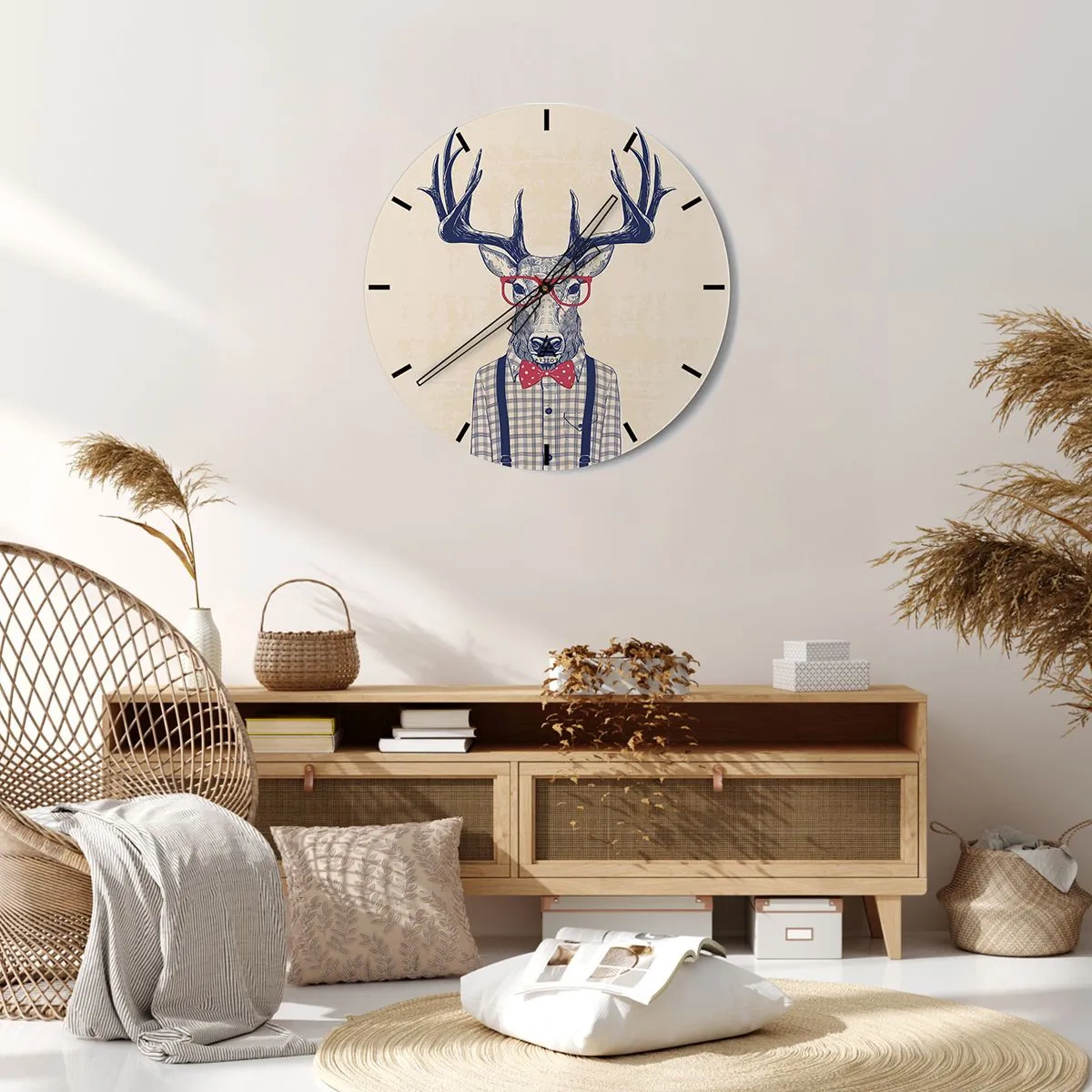 Horloge murale - Pendule murale - Une horloge élégante avec une image d'un cerf portant des lunettes et un nœud papillon - 30x30cm - Une extravagance amusante - Décoration murale moderne pour le salon, la cuisine et la chambre ARTTOR