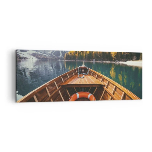 Impression sur toile - Image sur toile - Un bateau en bois sur un lac de montagne entouré de forêt - 140x50cm - Escapade en montagne - Décoration murale moderne pour le salon et la chambre ARTTOR