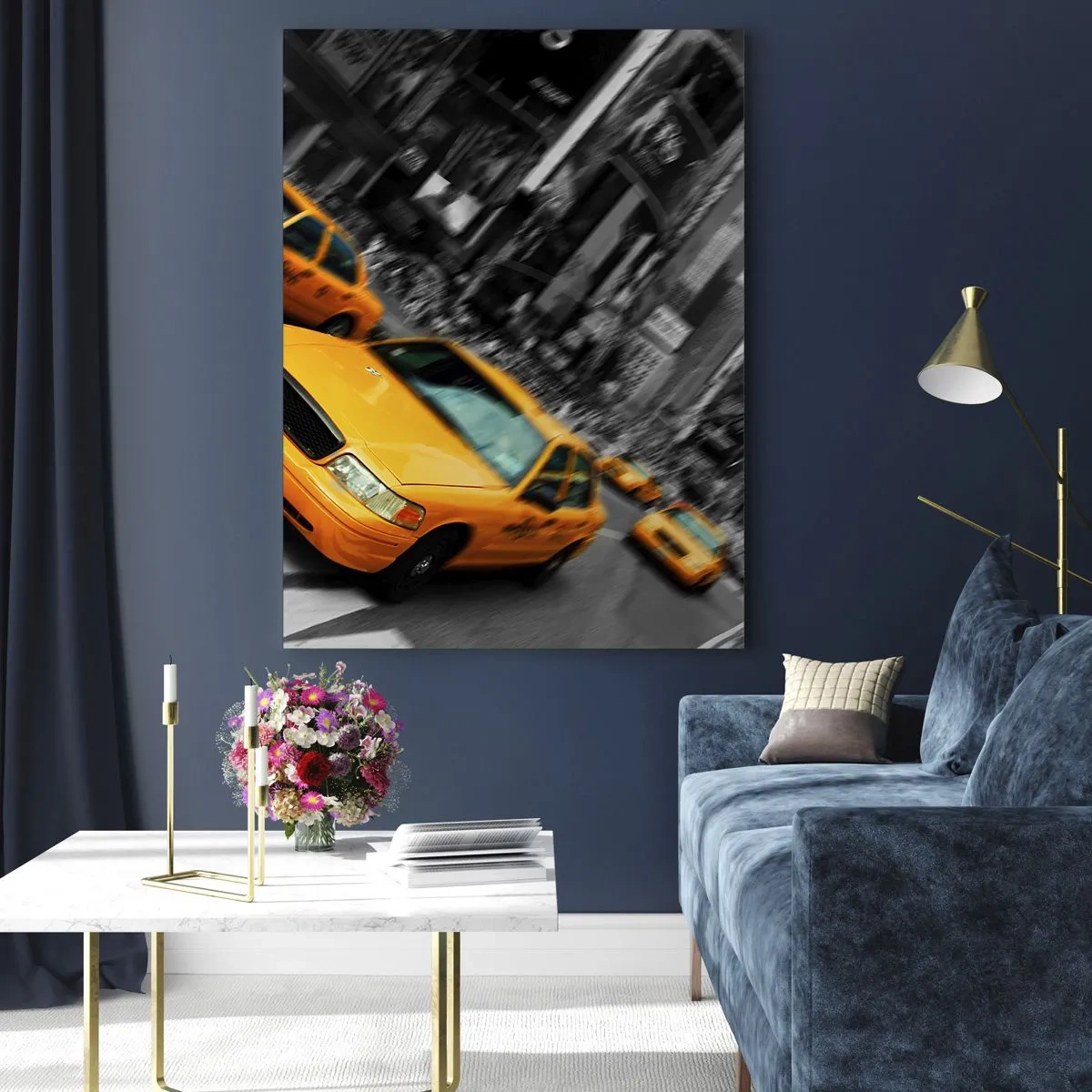 Impression sur verre - Image sur verre - Des taxis jaunes sur fond de rues de ville en noir et blanc - 50x70cm - Gouttes de soleil New-Yorkaise - Décoration murale moderne pour le salon et la chambre ARTTOR