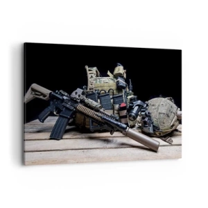 Impression sur toile - Image sur toile - Équipement tactique avec un fusil sur une table en bois - 100x70cm - Se reposer! - Décoration murale moderne pour le salon et la chambre ARTTOR
