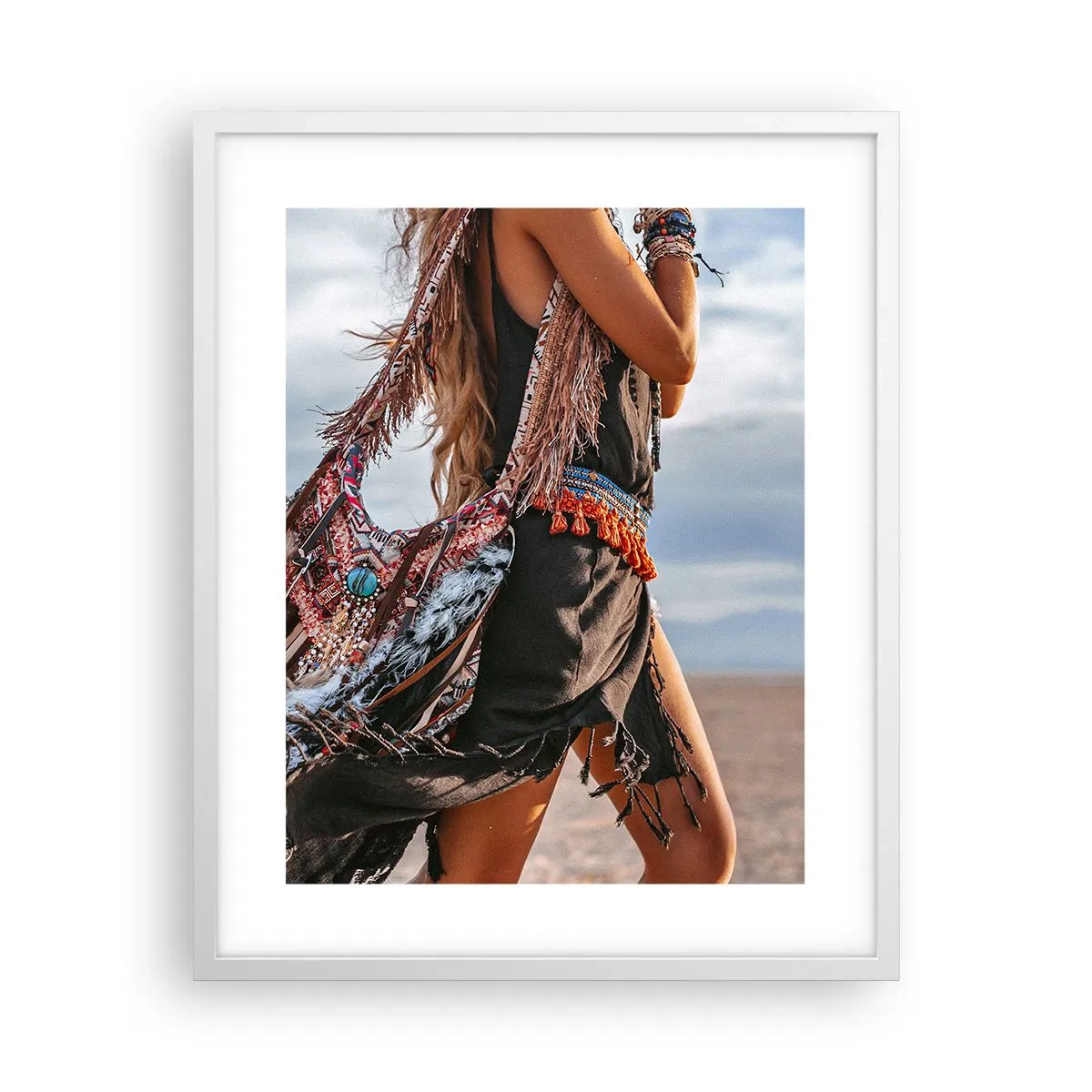 Affiche dans un cadre blanc - Poster - La fille du chaman - 40x50 cm