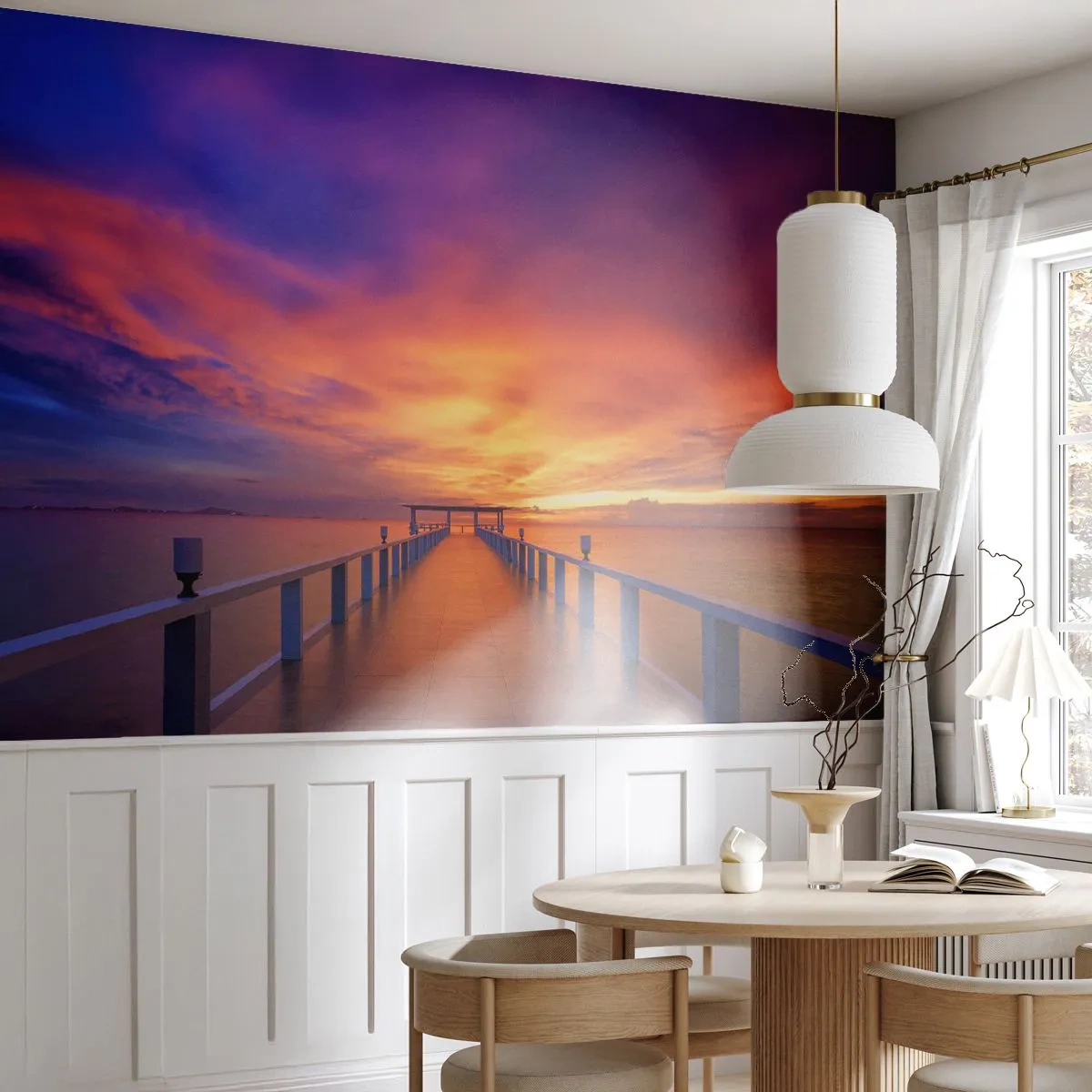 Papier Peint Photo Premium Sand - Une jetée en bois au-dessus de l'eau au coucher du soleil avec un ciel coloré - 100x70cm - Sans fin - Décoration murale moderne pour le salon et la chambre ARTTOR