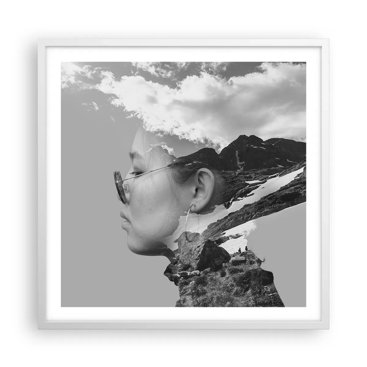 Affiche dans un cadre blanc - Poster - Portrait de montagnes et nuages - 60x60 cm