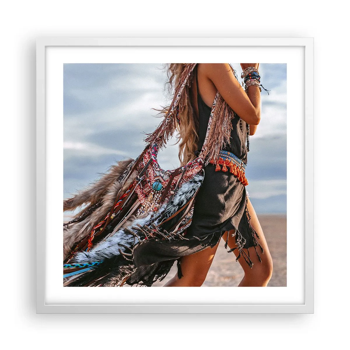Affiche dans un cadre blanc - Poster - La fille du chaman - 50x50 cm