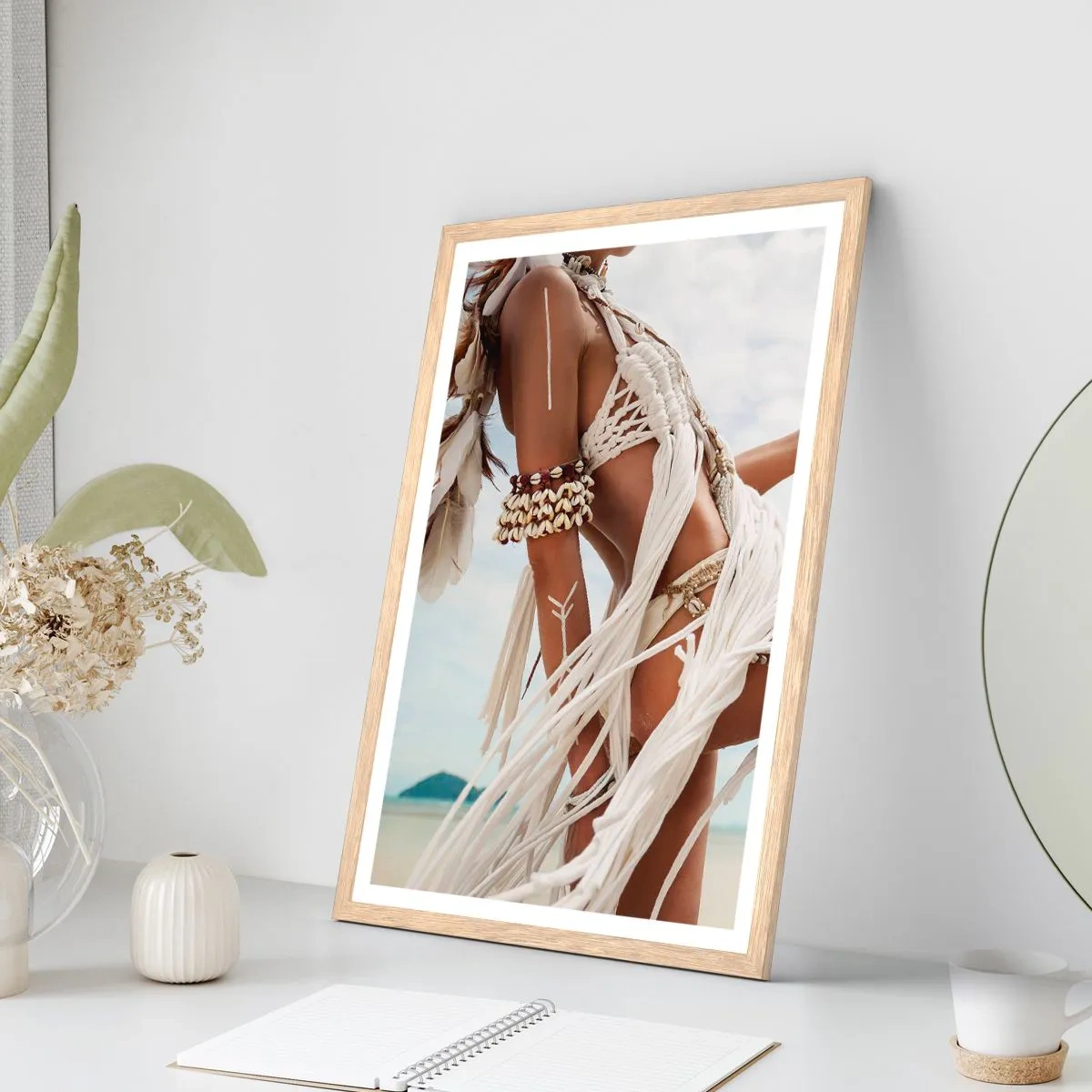 Affiche dans un chêne clair - Poster - Prêtresse du soleil - 61x91 cm