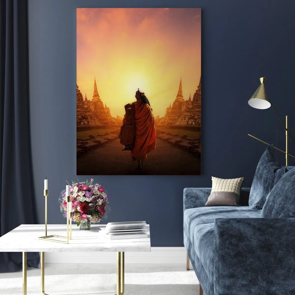 Impression sur verre - Image sur verre - Un moine parmi les temples au coucher du soleil - 80x120cm - En paix pour l'éternité - Décoration murale moderne pour le salon et la chambre ARTTOR