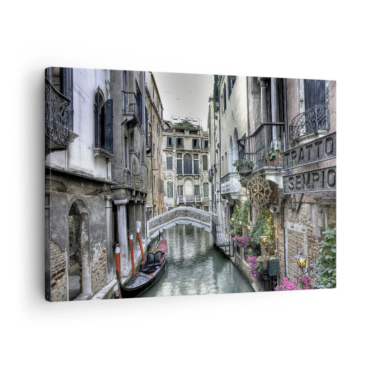 Impression sur toile - Image sur toile - Canal vénitien avec gondole et pont de pierre - 70x50cm - Pendant des siècles dans une réflexion silencieuse - Décoration murale moderne pour le salon et la chambre ARTTOR