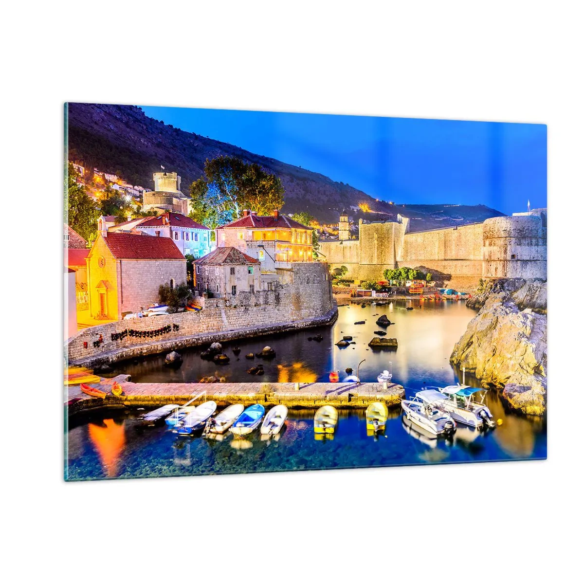 Impression sur verre - Image sur verre - Panorama nocturne de Dubrovnik avec bateaux et remparts de la ville - 120x80cm - Nuit illuminée sur l'Adriatique - Décoration murale moderne pour le salon et la chambre ARTTOR