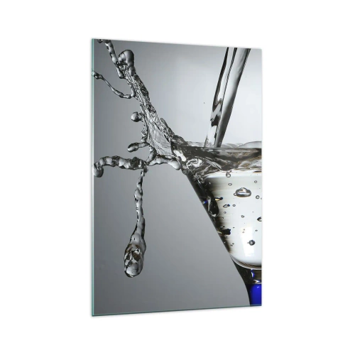 Impression sur verre - Image sur verre - Verre à Martini avec éclaboussures d'eau dynamiques sur fond clair. - 70x100cm - Sur le bord de la coupe - Décoration murale moderne pour le salon et la chambre ARTTOR