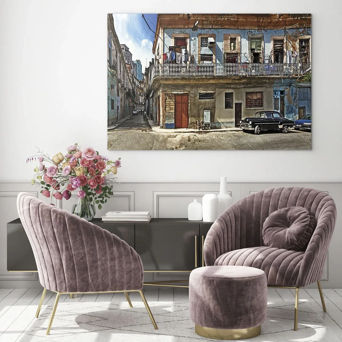Impression sur verre - Image sur verre - Rue rétro avec des bâtiments classiques et une voiture - 70x50cm - Climat hawaïen - Décoration murale moderne pour le salon et la chambre ARTTOR