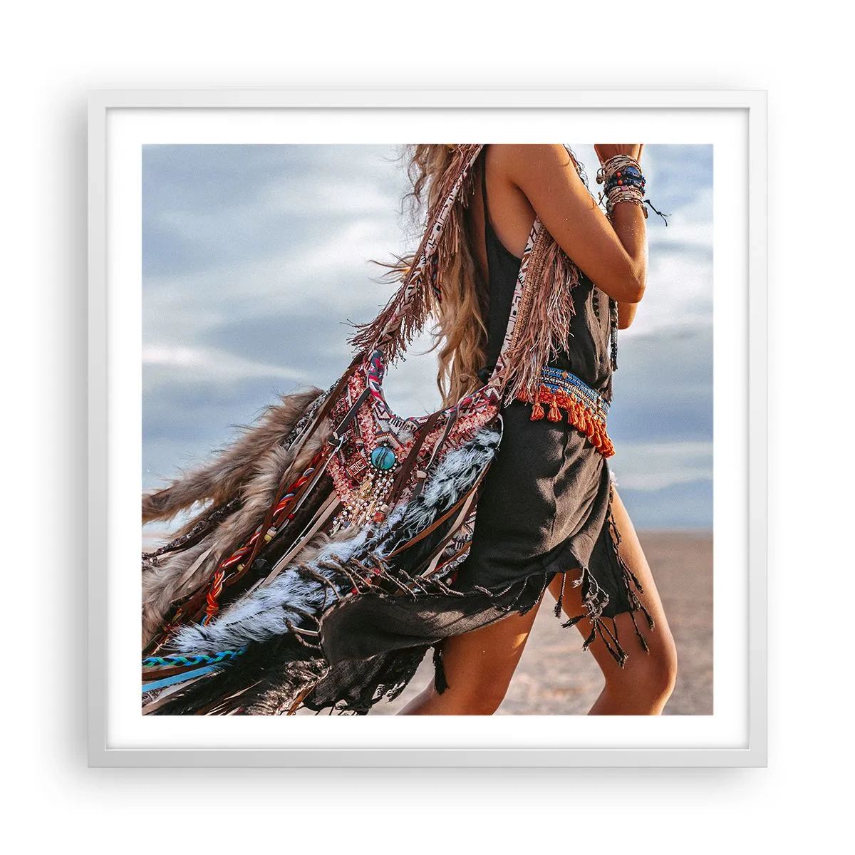 Affiche dans un cadre blanc - Poster - La fille du chaman - 60x60 cm
