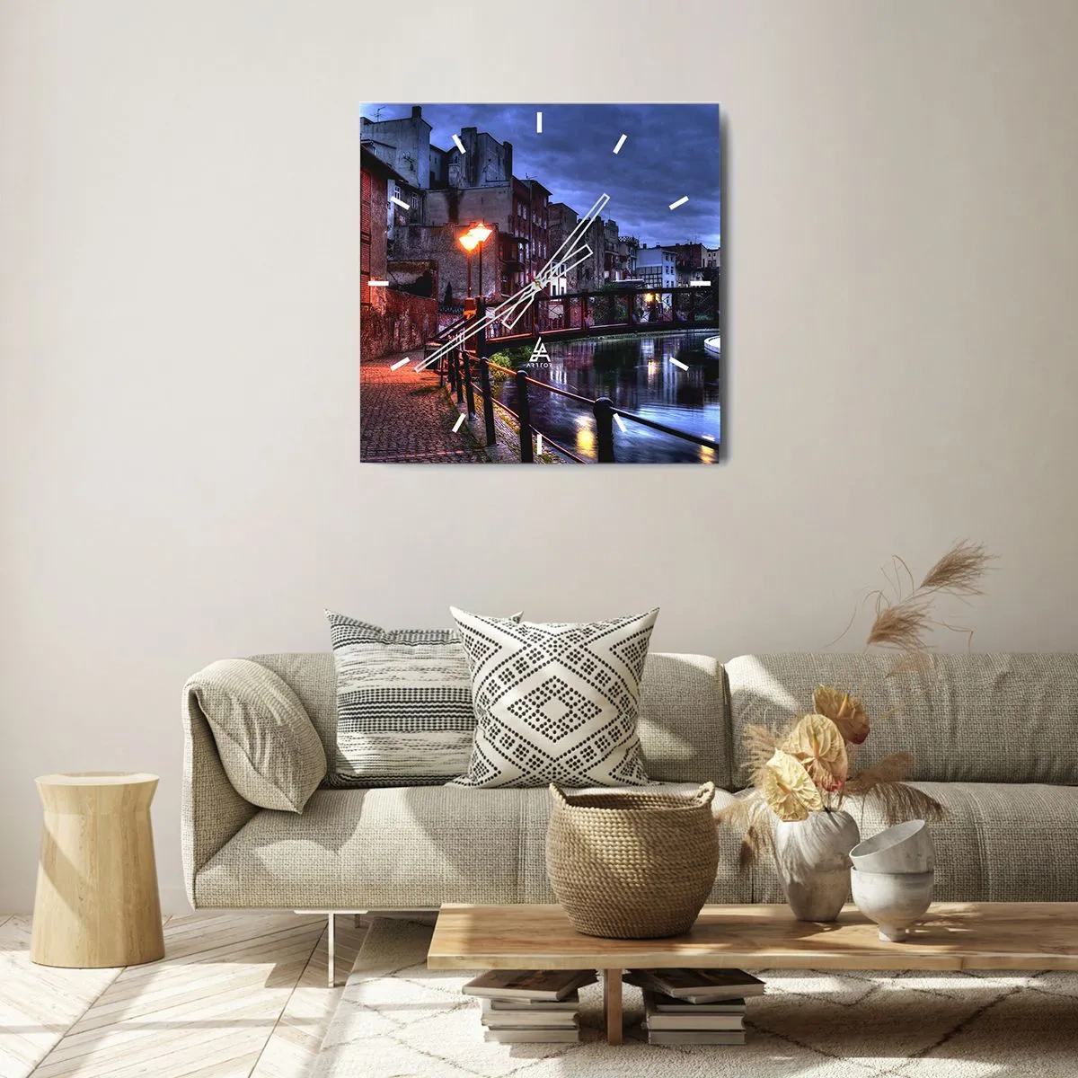 Horloge murale - Pendule murale - Vue nocturne des immeubles d'habitation et du pont sur le canal - 30x30cm - Tu n'as pas connu ce Bydgoszcz - Décoration murale moderne pour le salon et la chambre ARTTOR