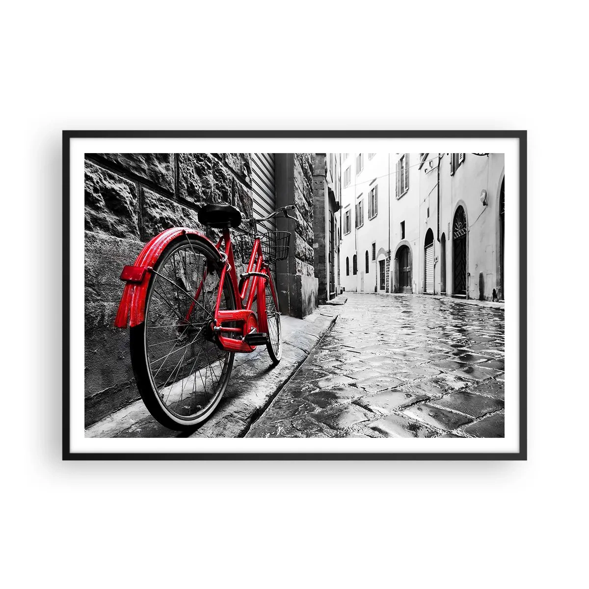 Affiche dans un cadre noir - Poster - Vélo rouge dans une rue en noir et blanc - 100x70cm - La vraie beauté ne vieillit pas - Décoration murale moderne pour le salon et la chambre ARTTOR