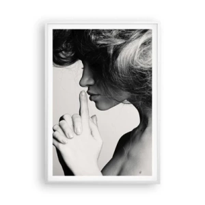 Affiche dans un cadre blanc - Poster - A l'écoute d'elle-même - 70x100 cm