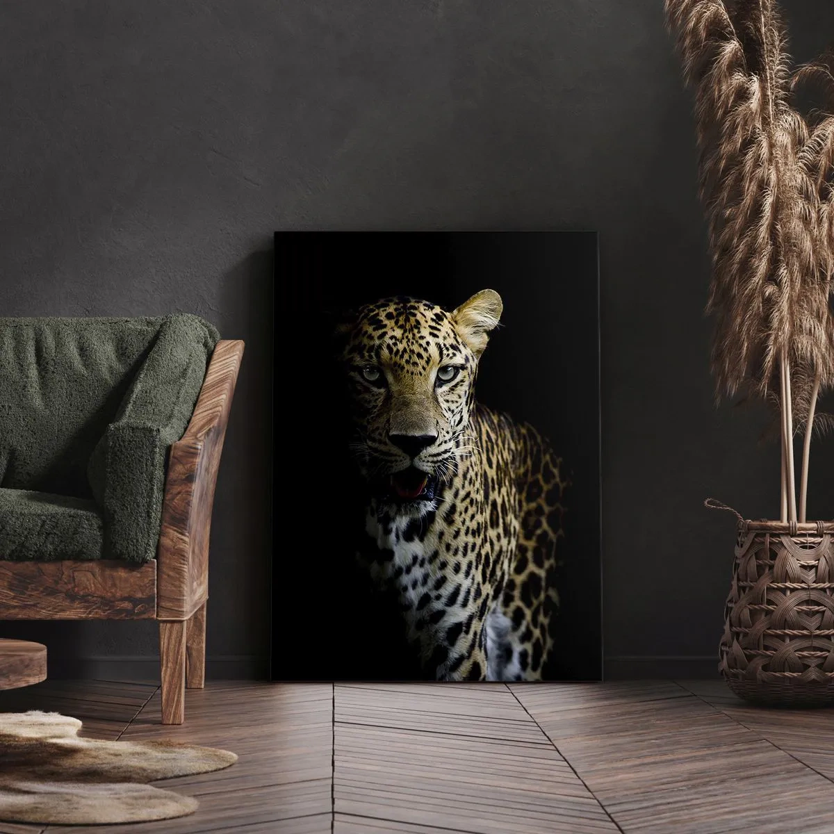 Impression sur toile - Image sur toile - Un léopard sur fond sombre avec un regard intense - 50x70cm - Beauté sombre - Décoration murale moderne pour le salon et la chambre ARTTOR