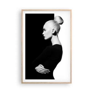 Affiche dans un chêne clair - Poster - Tout simplement une femme - 61x91 cm