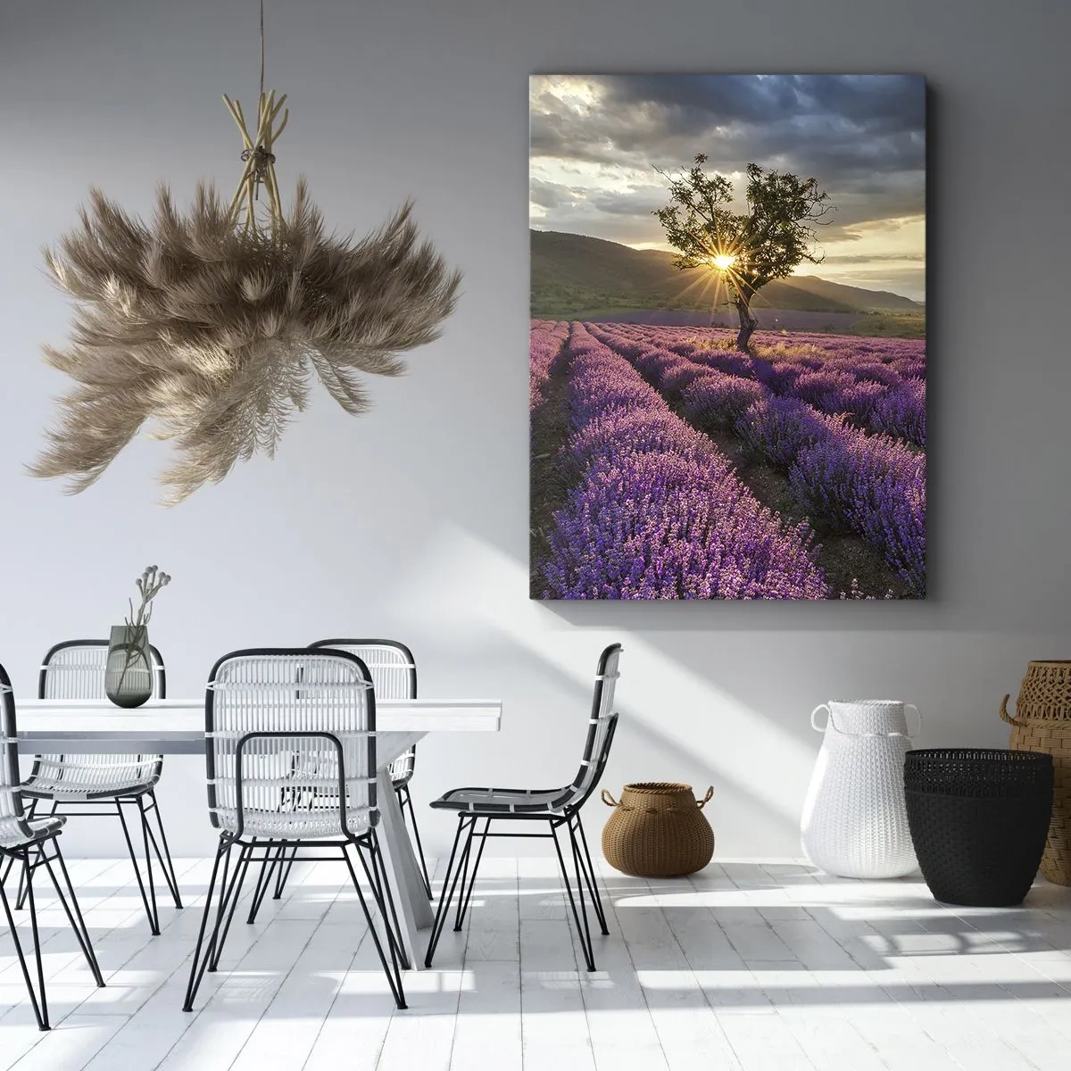 Impression sur toile - Image sur toile - Un champ de lavande avec un arbre solitaire au coucher du soleil - 50x70cm - Arôme de couleur lilas - Décoration murale moderne pour le salon et la chambre ARTTOR
