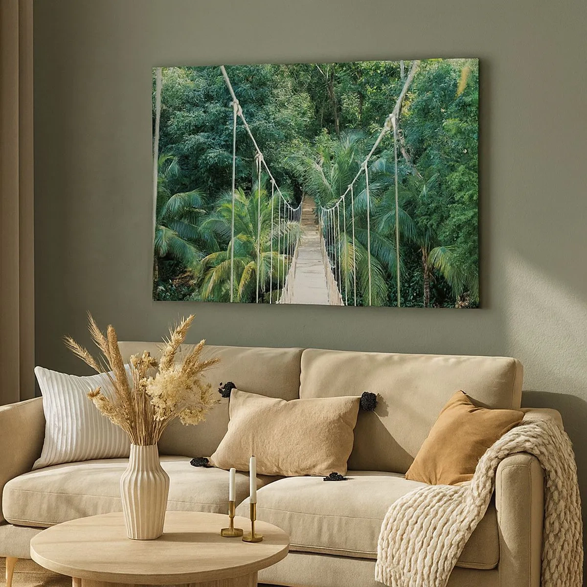 Impression sur toile - Image sur toile - Un pont suspendu dans une jungle tropicale pleine de verdure - 70x50cm - Welcome to the jungle! - Décoration murale moderne pour le salon et la chambre ARTTOR