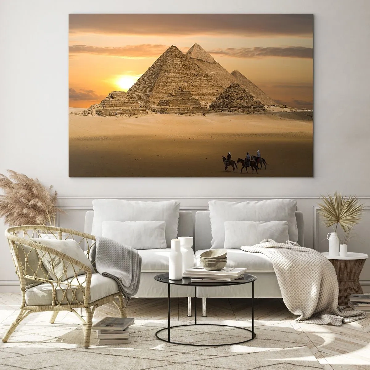 Impression sur verre - Image sur verre - Les pyramides de Gizeh au coucher du soleil avec des cavaliers à cheval - 70x50cm - Aucun changement depuis des milliers d'années - Décoration murale moderne pour le salon et la chambre ARTTOR