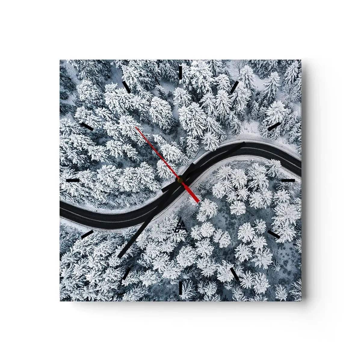 Horloge murale - Pendule murale - Vue aérienne d'une route sinueuse dans une forêt hivernale - 30x30cm - À travers une forêt d'hiver - Décoration murale moderne pour le salon et la chambre ARTTOR