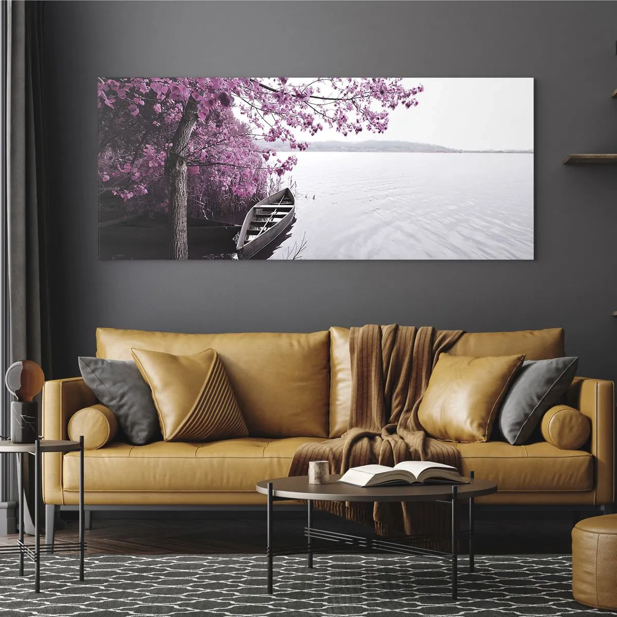 Impression sur verre - Image sur verre - Un bateau au bord d'un lac parmi des arbres roses - 140x50cm - Dans un silence rose - Décoration murale moderne pour le salon et la chambre ARTTOR