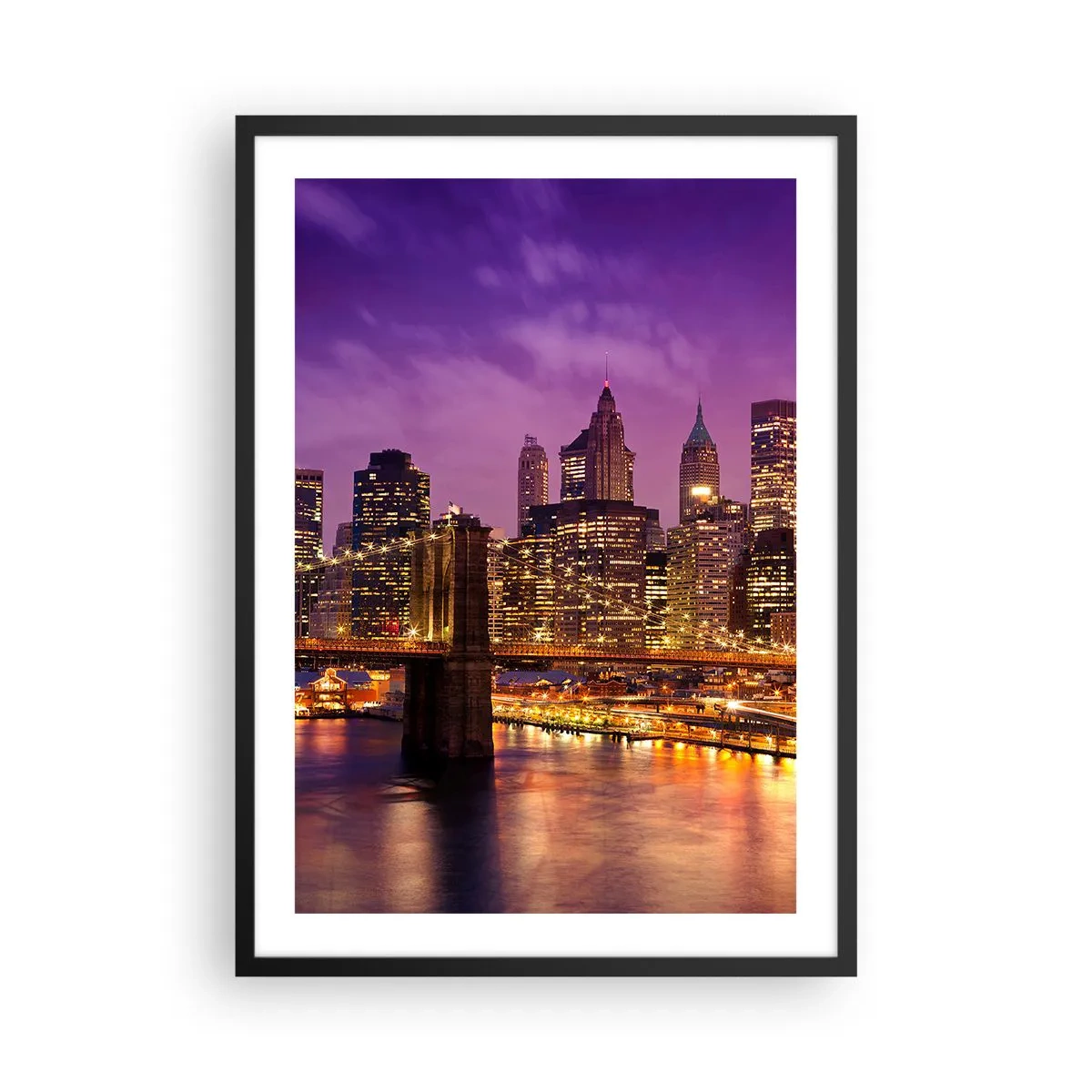 Affiche dans un cadre noir - Poster - Vue nocturne du pont de Brooklyn et de Manhattan dans les lumières de la ville - 50x70cm - Manhathann or violet - Décoration murale moderne pour le salon et la chambre ARTTOR