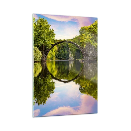 Impression sur verre - Image sur verre - Un pont de pierre se reflétant dans la surface calme du lac - 50x70cm - À la jonction de deux mondes - Décoration murale moderne pour le salon et la chambre ARTTOR