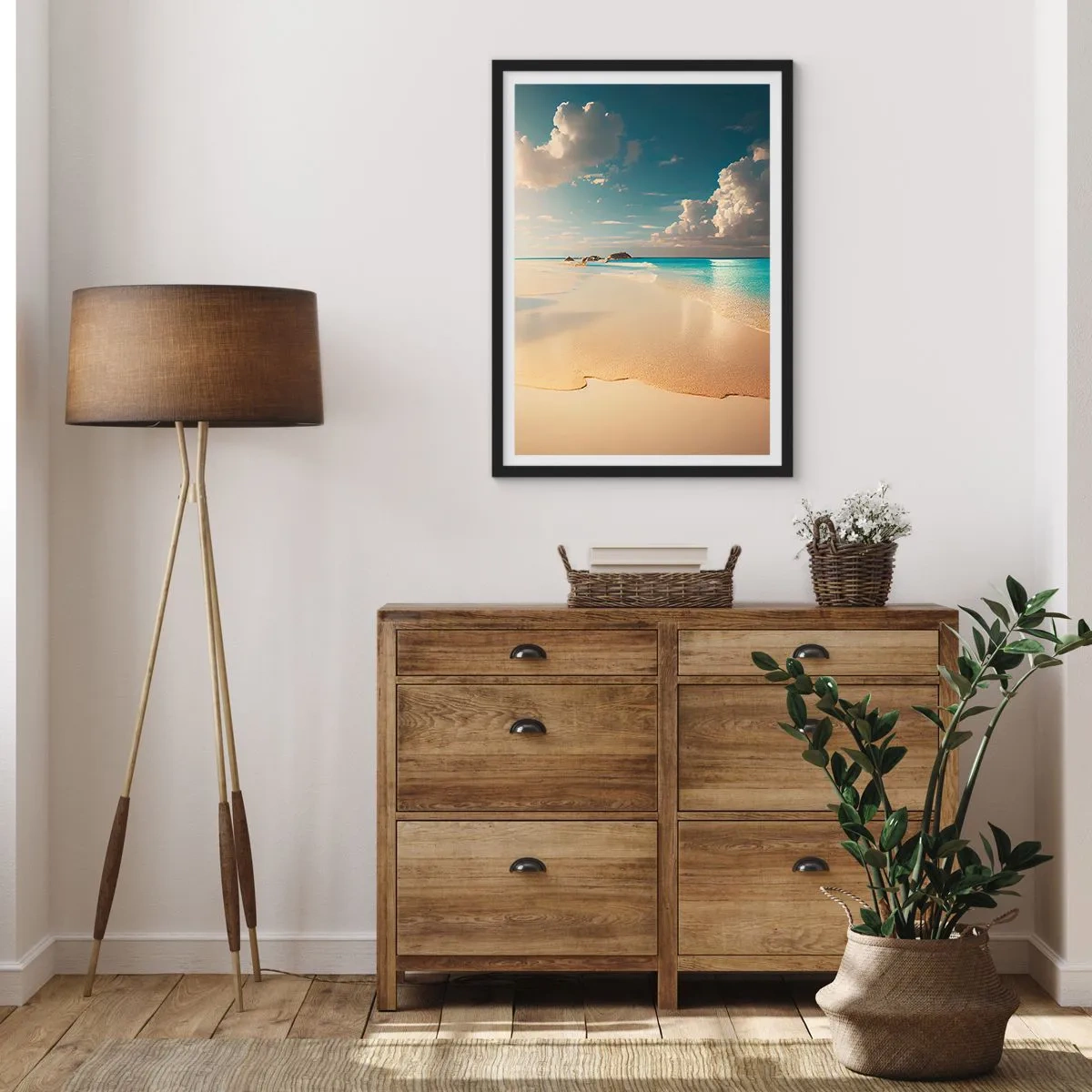 Affiche dans un cadre noir - Poster - Une plage aux eaux turquoises, aux nuages délicats et au sable - 50x70cm - Une journée de rêve - Décoration murale moderne pour le salon et la chambre ARTTOR