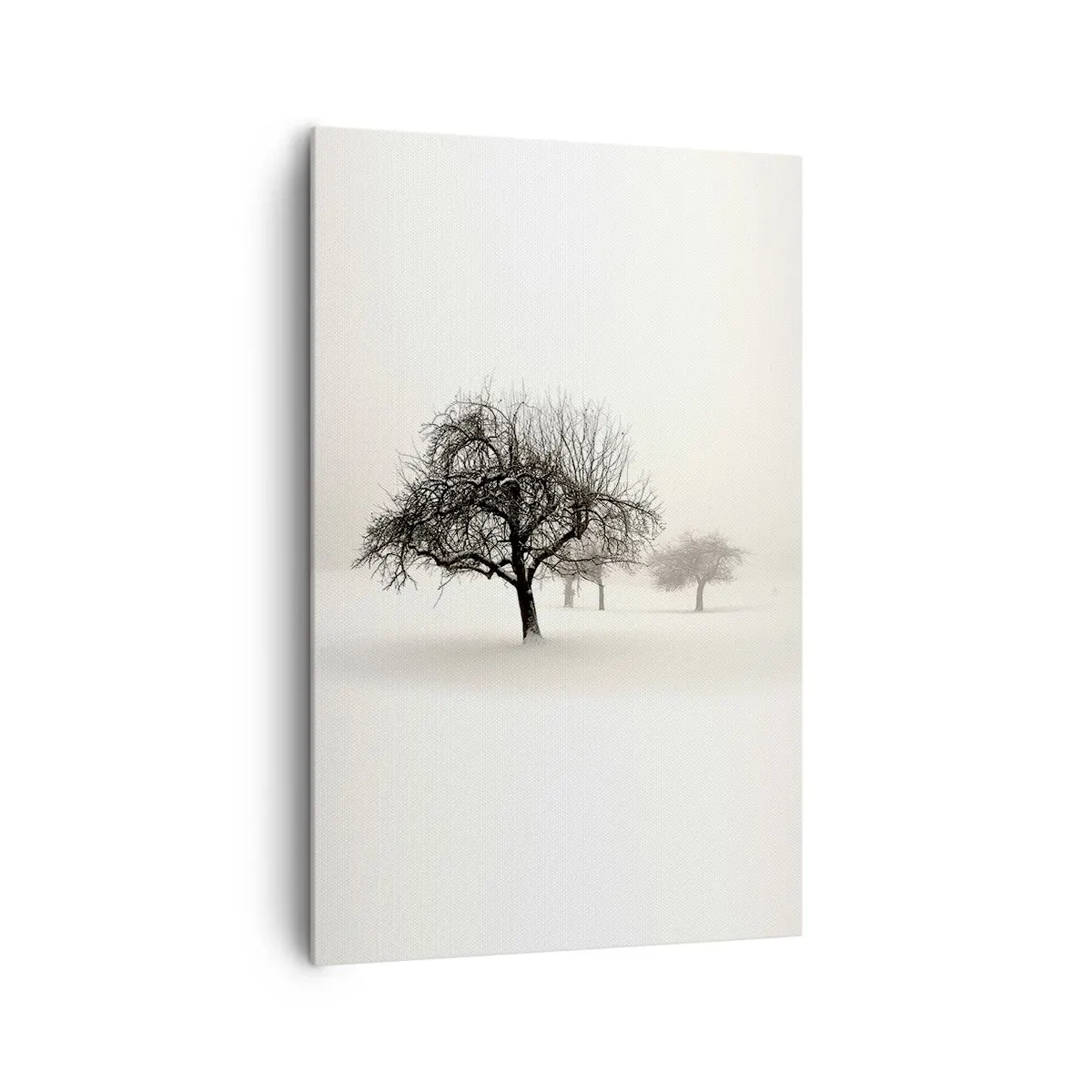 Impression sur toile - Image sur toile - Arbres dans un champ enneigé entouré de brouillard - 80x120cm - Un rêve hivernal - Décoration murale moderne pour le salon et la chambre ARTTOR