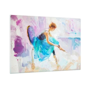 Impression sur verre - Image sur verre - Une ballerine en robe bleue sur fond impressionniste - 100x70cm - Grâce ineffable, charme subtil - Décoration murale moderne pour le salon et la chambre ARTTOR