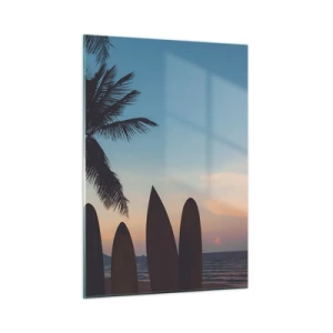 Impression sur verre - Image sur verre - Palmier et planches de surf sur la plage au coucher du soleil - 50x70cm - Demain sera amusant aussi - Décoration murale moderne pour le salon et la chambre ARTTOR