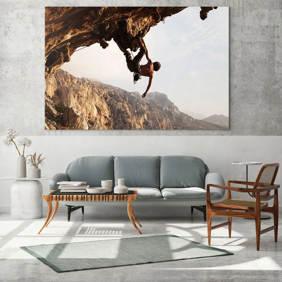 Impression sur verre - Image sur verre - Escalader un rocher vertical dans un paysage de montagne - 120x80cm - Le monde rétréci dans une main sur une coupe de rocher - Décoration murale moderne pour le salon et la chambre ARTTOR