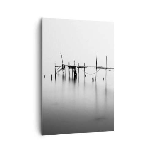 Impression sur toile - Image sur toile - Une jetée noire et blanche immergée dans un paysage brumeux - 70x100cm - Et s'il n'y avait pas de monde ? - Décoration murale moderne pour le salon et la chambre ARTTOR
