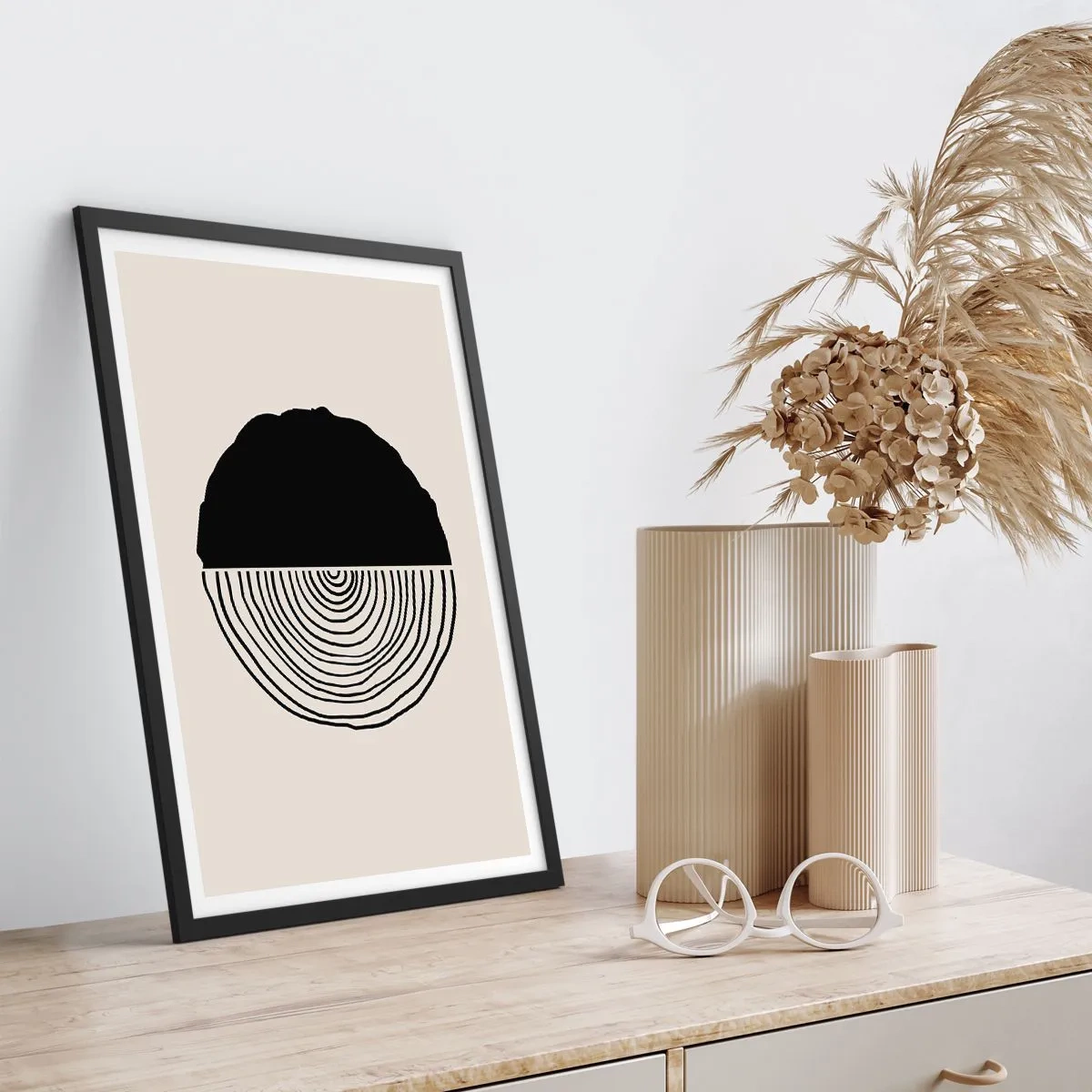 Affiche dans un cadre noir - Poster - Un graphique minimaliste représentant une coupe transversale de bois - 50x70cm - Moitié-moitié - Décoration murale moderne pour le salon et la chambre ARTTOR
