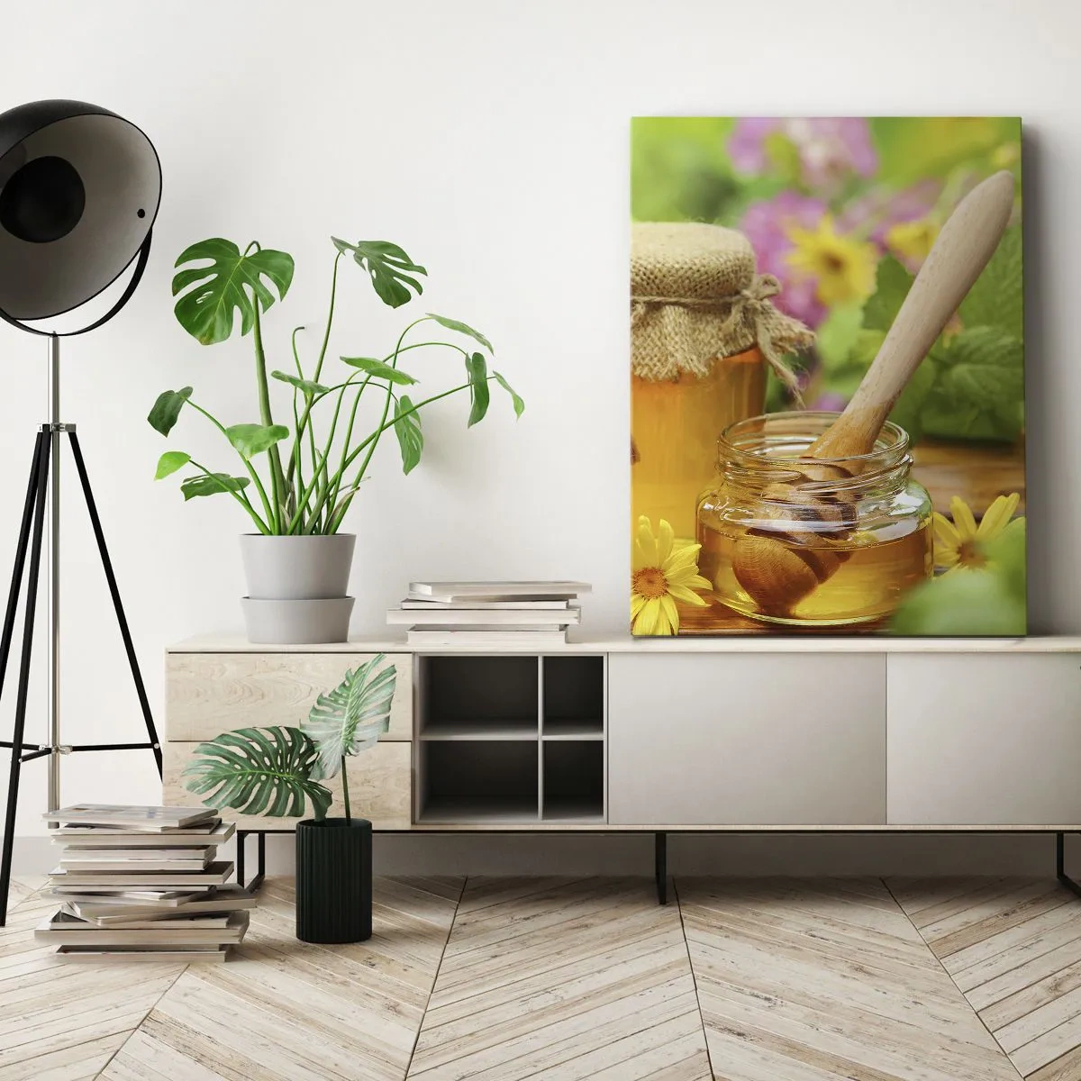 Impression sur toile - Image sur toile - Pots de miel avec des fleurs sur fond de jardin d'été - 80x120cm - Doux et fleuri - Décoration murale moderne pour le salon et la chambre ARTTOR