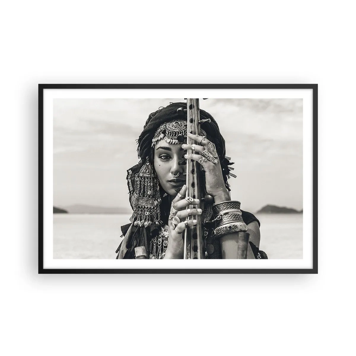 Affiche dans un cadre noir - Poster - Musique de l'Orient elle-même - 91x61 cm