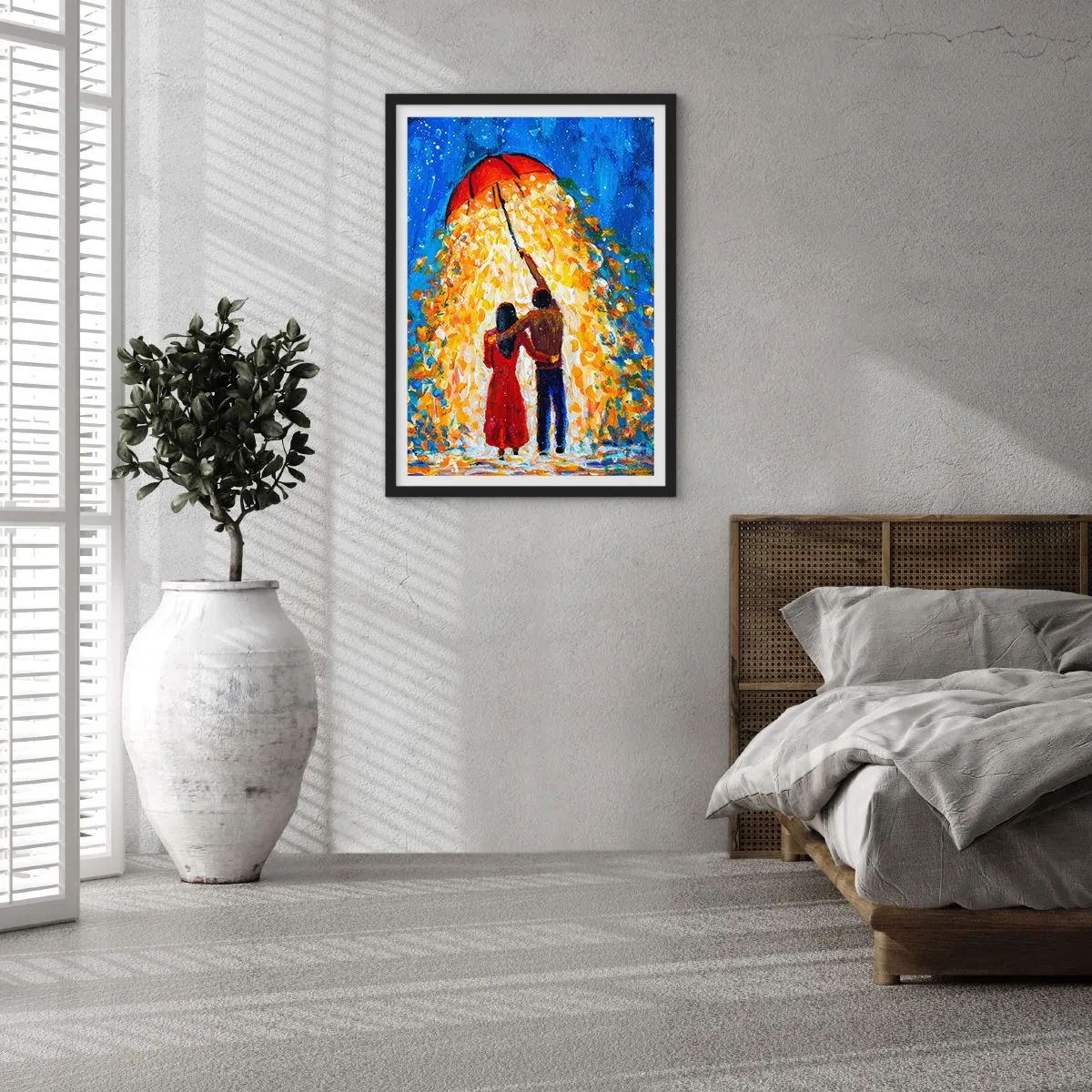 Affiche dans un cadre noir - Poster - Un couple romantique sous un parapluie plein de lumière - 50x70cm - La magie d'une soirée pluvieuse ? - Décoration murale moderne pour le salon et la chambre ARTTOR