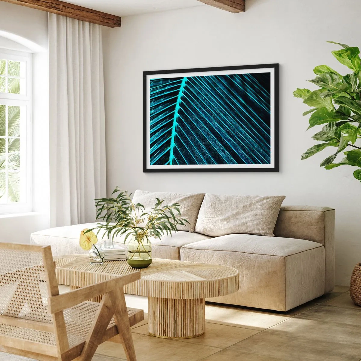 Affiche dans un cadre noir - Poster - Macrophotographie d'une feuille dans les tons turquoise et bleu marine - 70x50cm - Texture verte - Décoration murale moderne pour le salon et la chambre ARTTOR