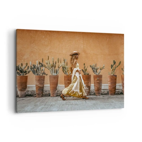 Impression sur toile - Image sur toile - Une femme dans un style bohème avec des pots de cactus en arrière-plan. - 120x80cm - Style hippie - Décoration murale moderne pour le salon et la chambre ARTTOR