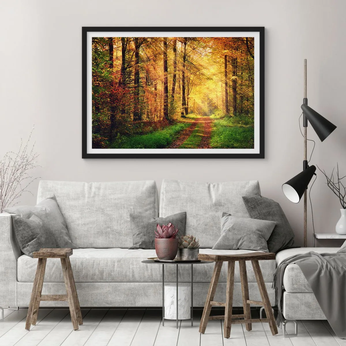 Affiche dans un cadre noir - Poster - Un chemin forestier entouré d'arbres dorés et verts - 70x50cm - Silence d'or en forêt - Décoration murale moderne pour le salon et la chambre ARTTOR
