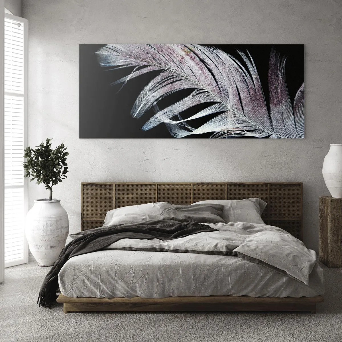 Impression sur verre - Image sur verre - Une plume délicate sur fond noir dans une démarche artistique - 120x50cm - Pensez au toucher - Décoration murale moderne pour le salon et la chambre ARTTOR