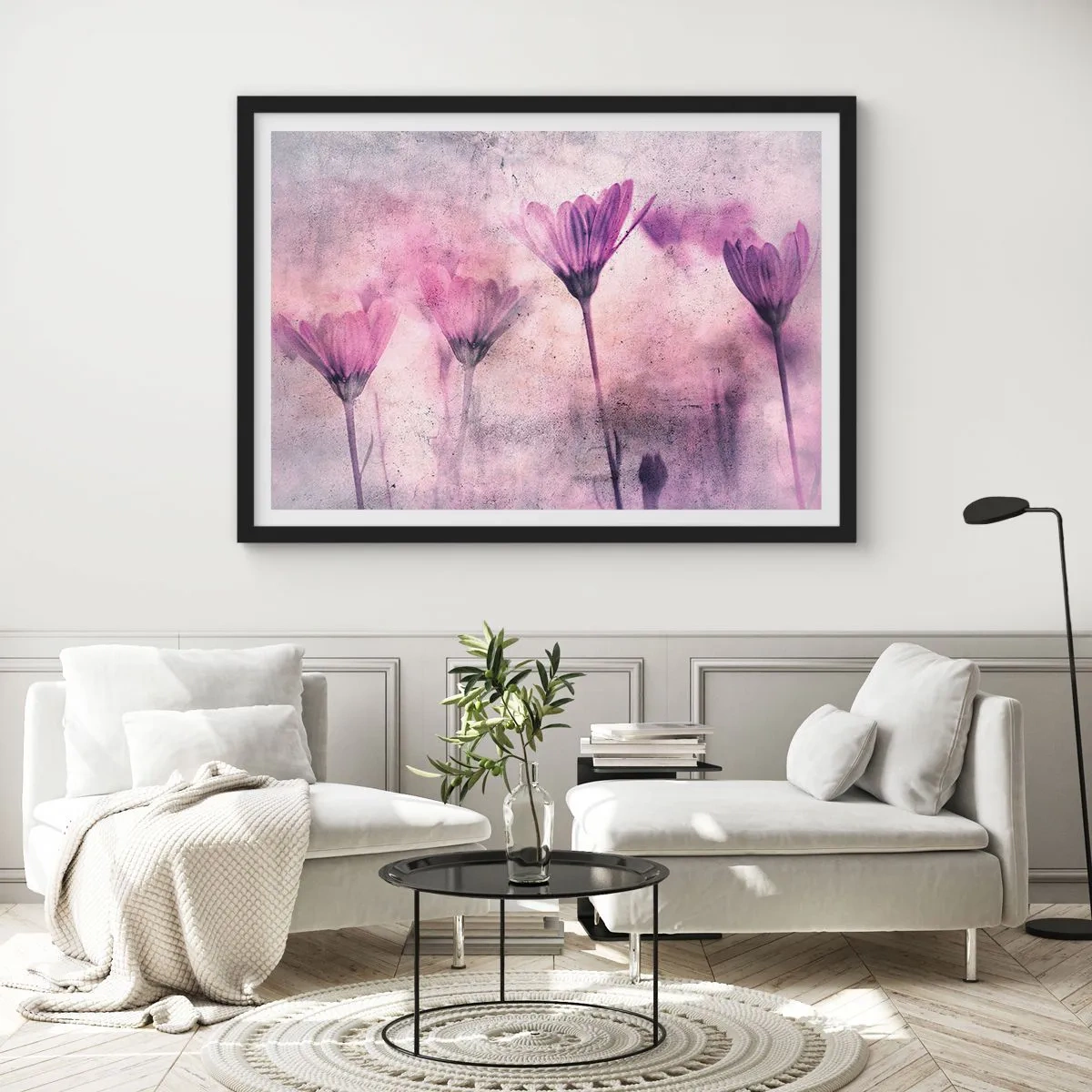 Affiche dans un cadre noir - Poster - Fleurs délicates dans des tons violets sur fond clair - 70x50cm - Rêve de fleurs - Décoration murale moderne pour le salon et la chambre ARTTOR