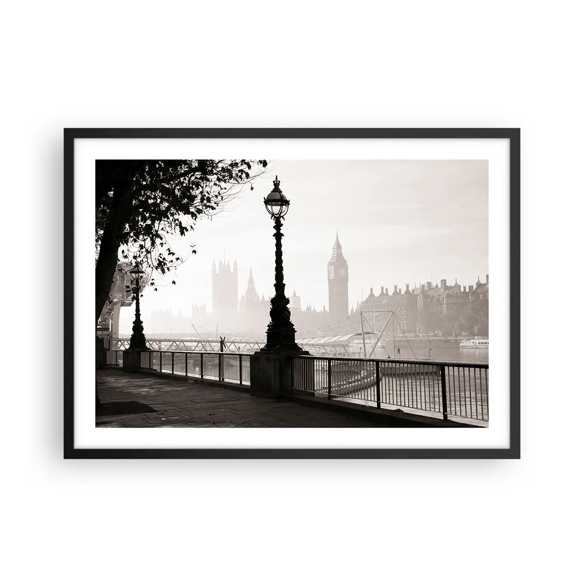 Affiche dans un cadre noir - Poster - Une vue monochrome de Big Ben et de la Tamise. - 70x50cm - Un matin londonien - Décoration murale moderne pour le salon et la chambre ARTTOR